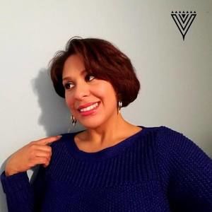 Meet your Posher, Raquel